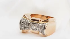 Bague années 50 en or rose, platine et diamants