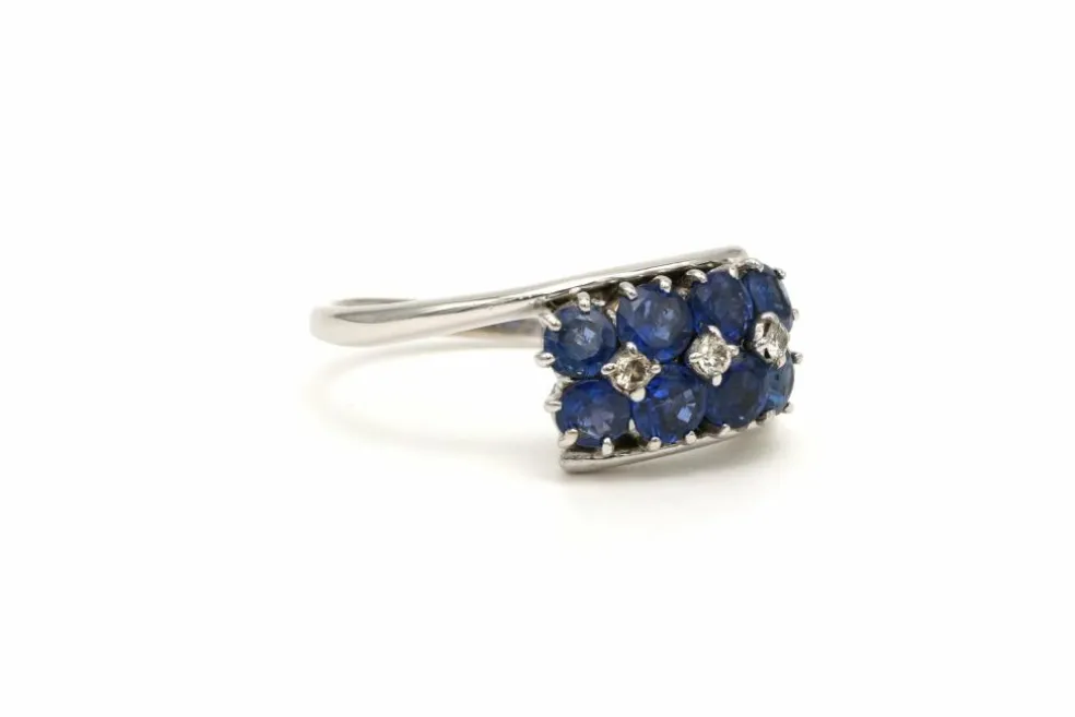 Bague Années 50 en platine sertie de saphirs et de diamants