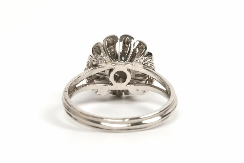 Bague années 50 or blanc, diamants (+-0.39ct)