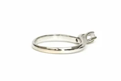 Bague Années 70 or blanc diamant
