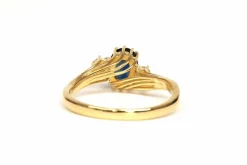 Bague Années 70 or jaune saphir diamants