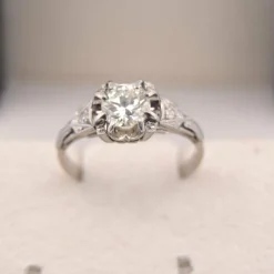 BAGUE ANTIQUE OR BLANC 18 KT - DIAMANT 0,75 ct