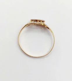Bague antique or jaune diamant taille roses et monture à enroulement (circa 1900)