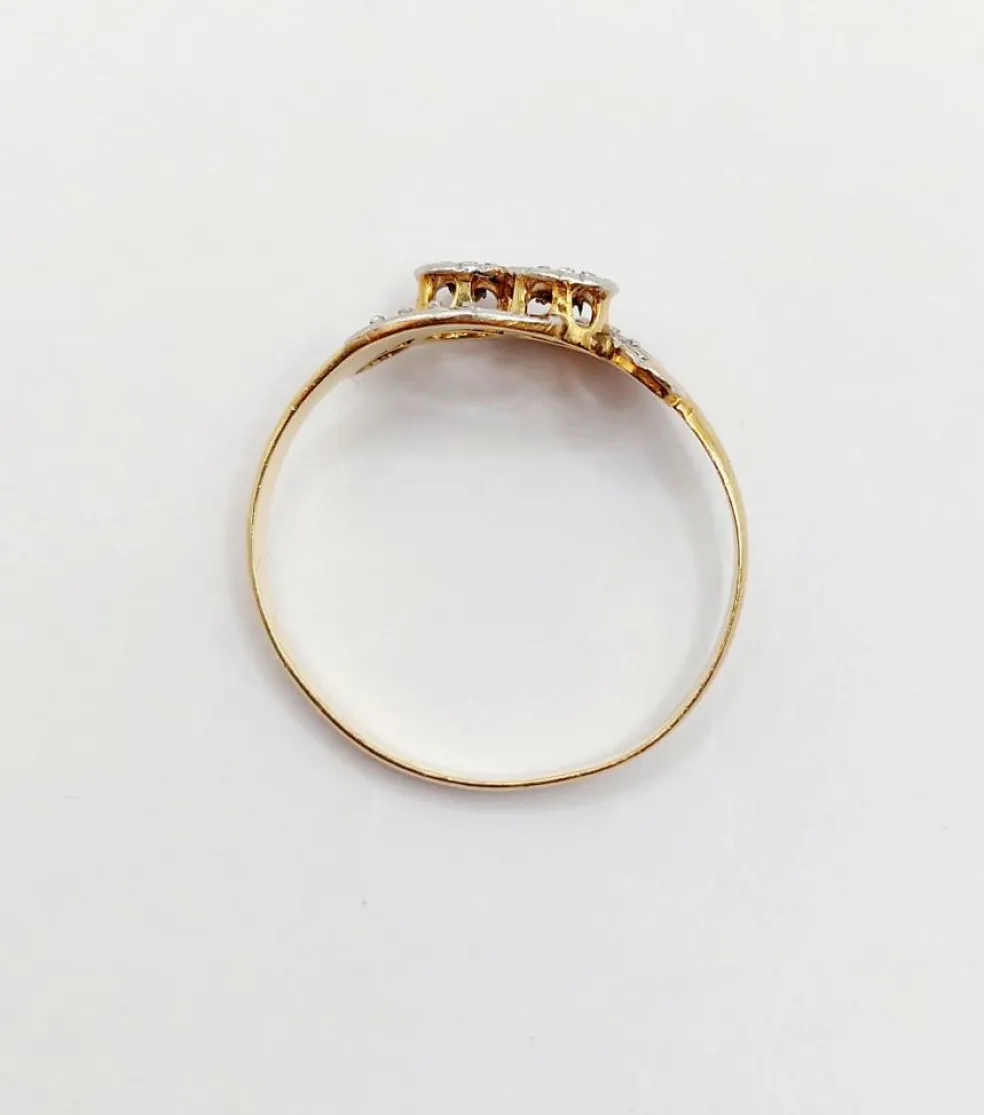 Bague antique or jaune diamant taille roses et monture à enroulement (circa 1900)