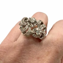 Bague Art Déco 1920-1930 or et platine avec diamants