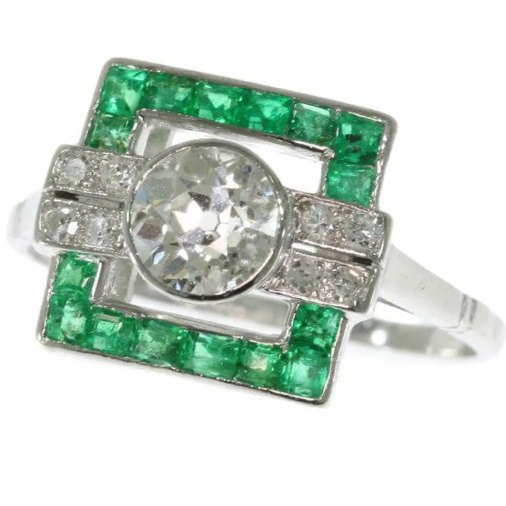 Bague Art Déco avec diamants et émeraudes