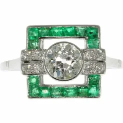 Bague Art Déco avec diamants et émeraudes