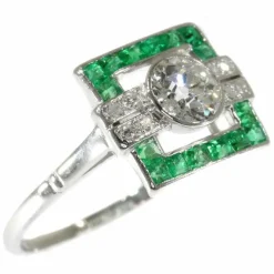 Bague Art Déco avec diamants et émeraudes