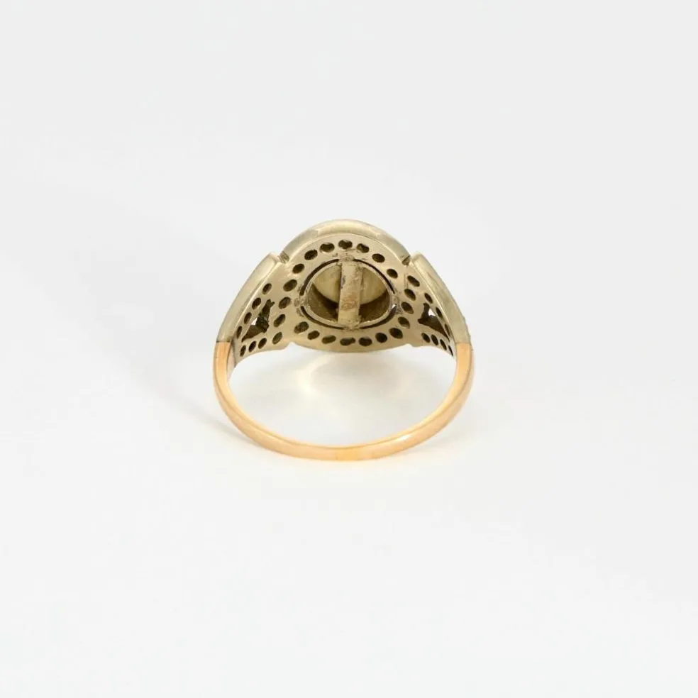Bague Art déco, deux ors, perle bouton et diamants