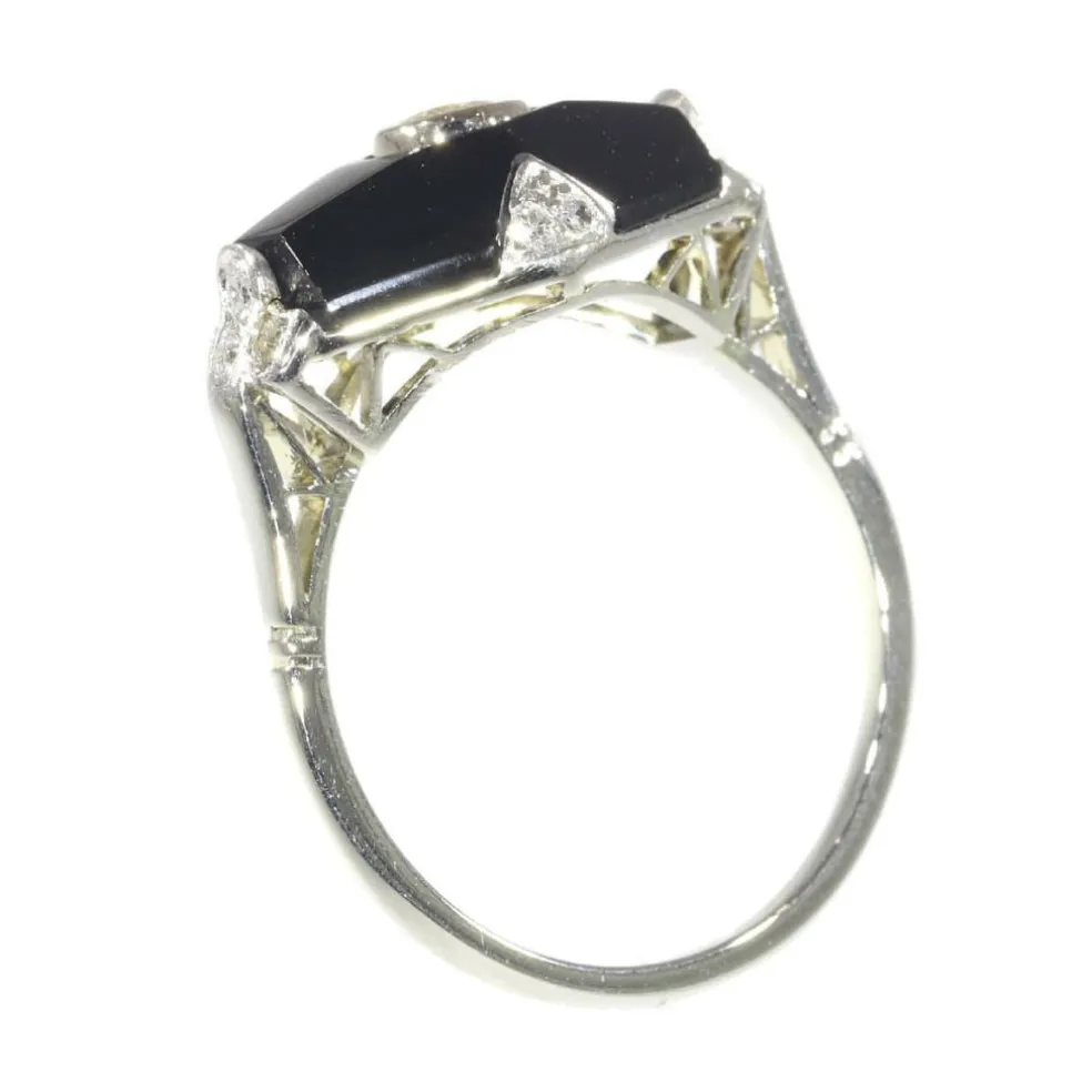 Bague Art Déco diamant et onyx