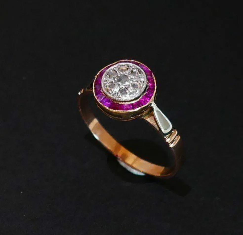 Bague Art Déco Diamants Et Rubis Calibrés, Or