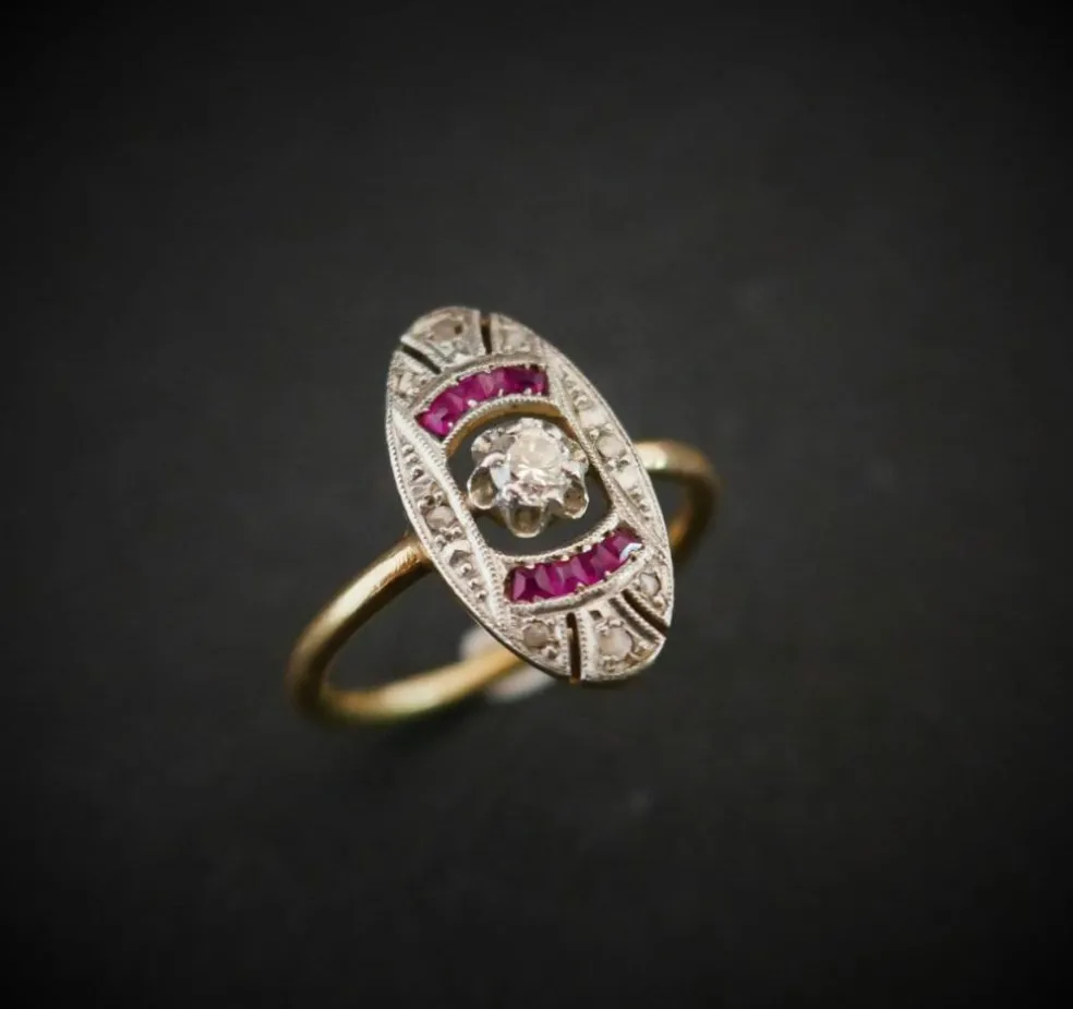 Bague Art Déco Diamants Et Rubis Calibrés