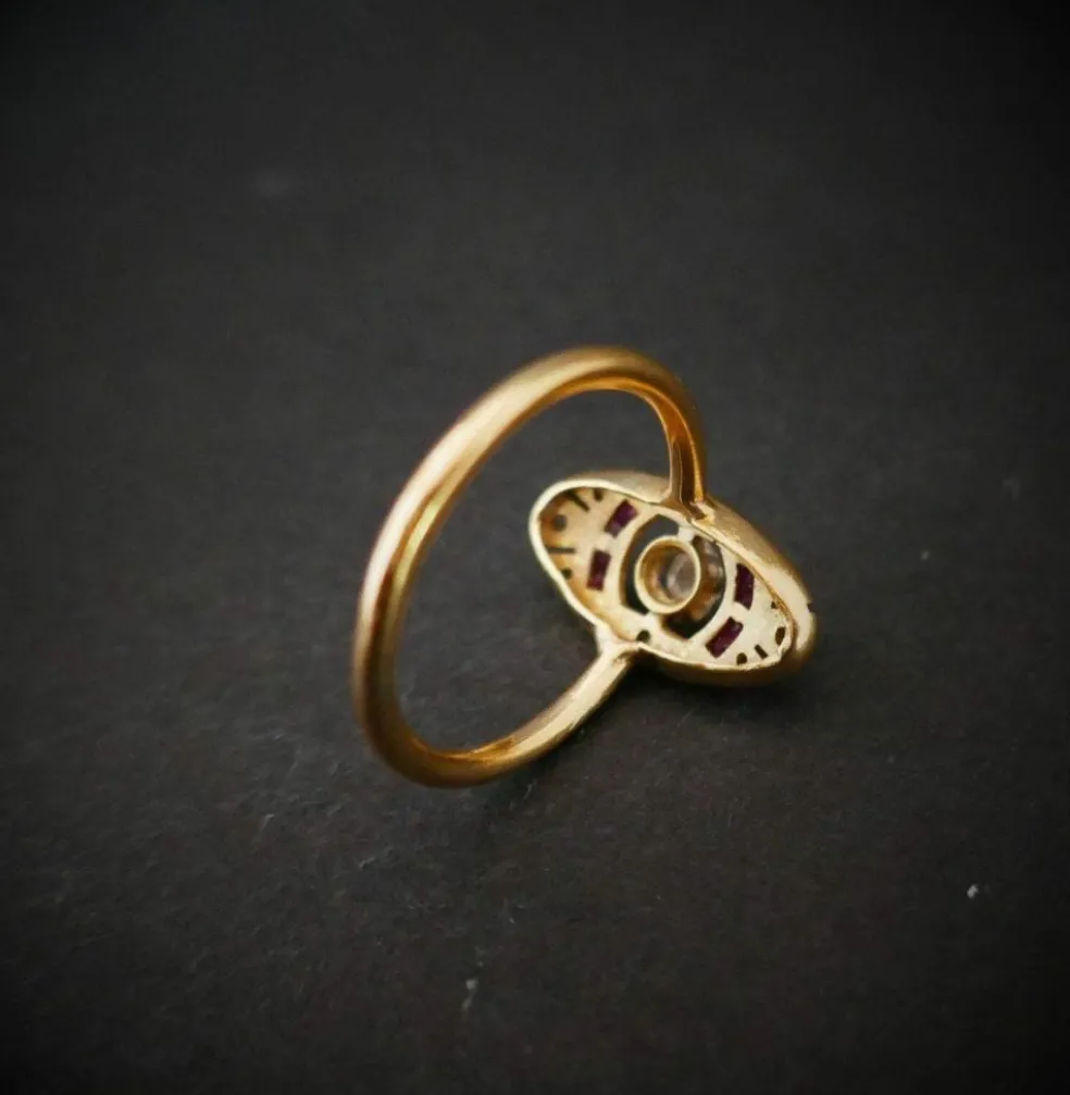 Bague Art Déco Diamants Et Rubis Calibrés