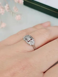 Bague Art Déco Diamants Or Blanc et Platine