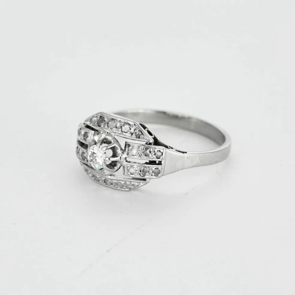 Bague Art Déco diamants or blanc et platine