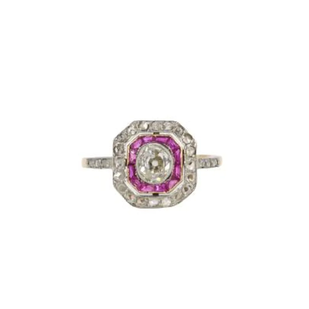 Bague Art Déco diamants rubis calibrés