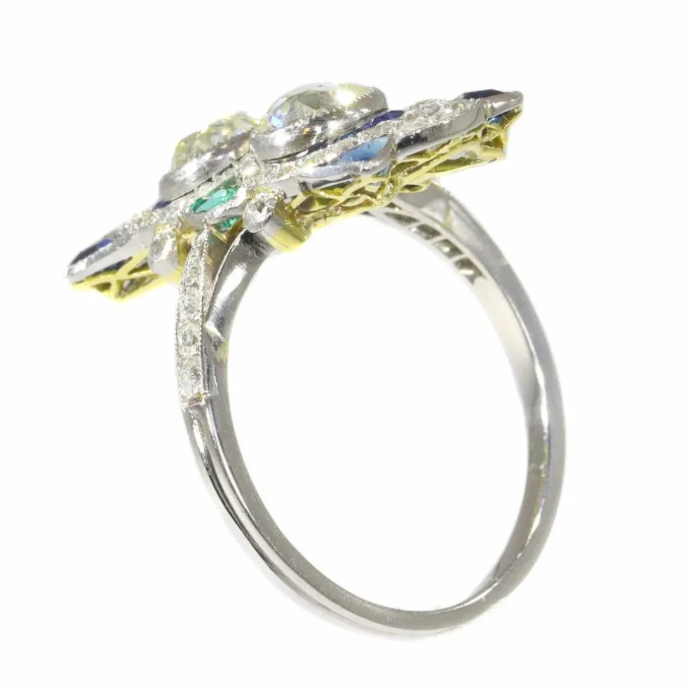 Bague Art Déco, diamants, saphirs et émeraudes