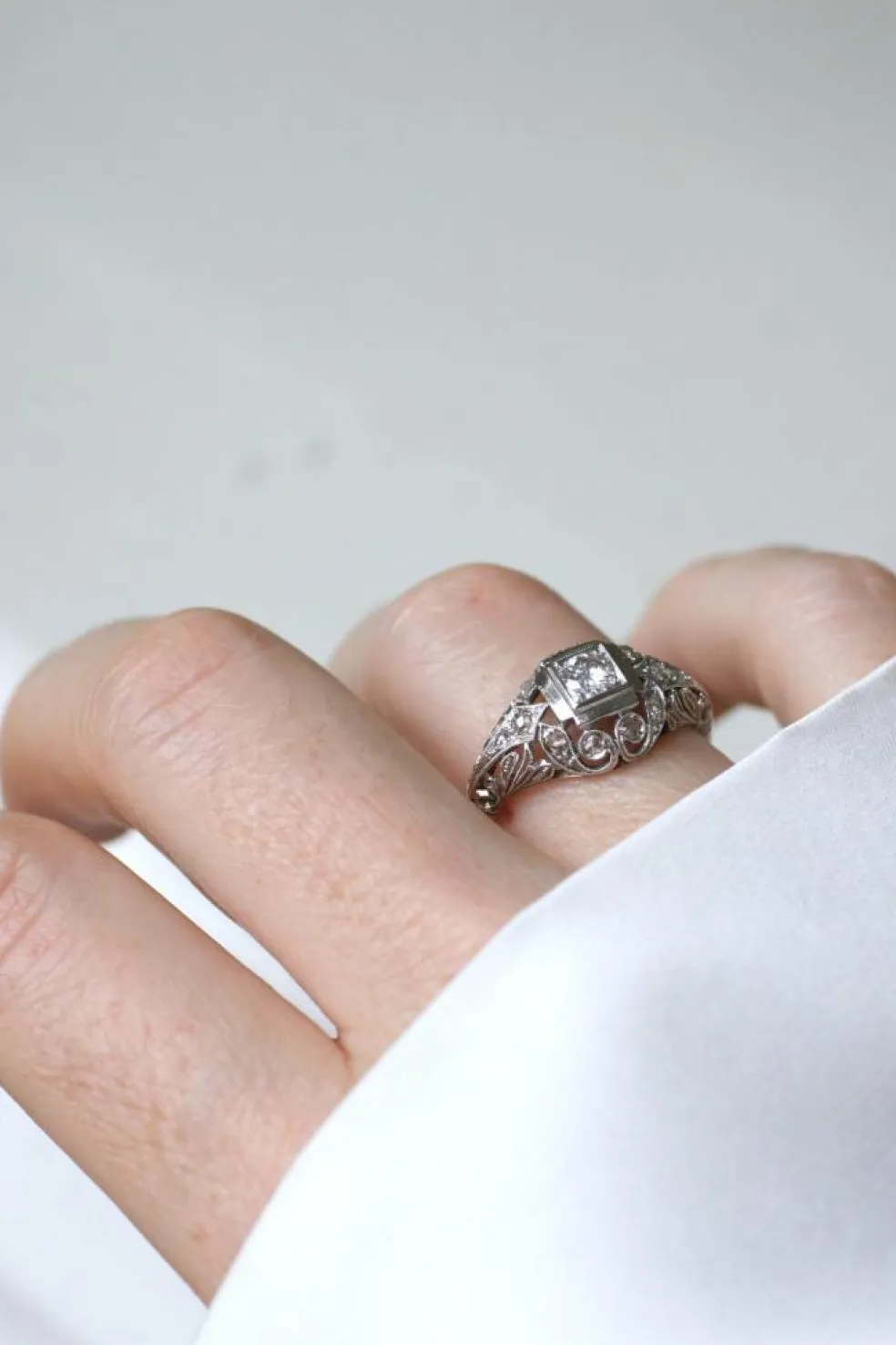 Bague Art Déco Dôme Ajouré Diamants