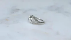 Bague Art Déco Dôme Ajouré Diamants