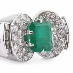 Bague Art Déco Emeraude, Diamants, Or Gris & Platine