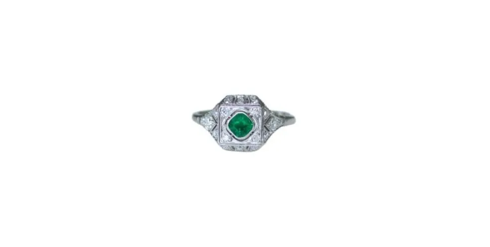 Bague Art Déco Emeraude et Diamants sur Platine