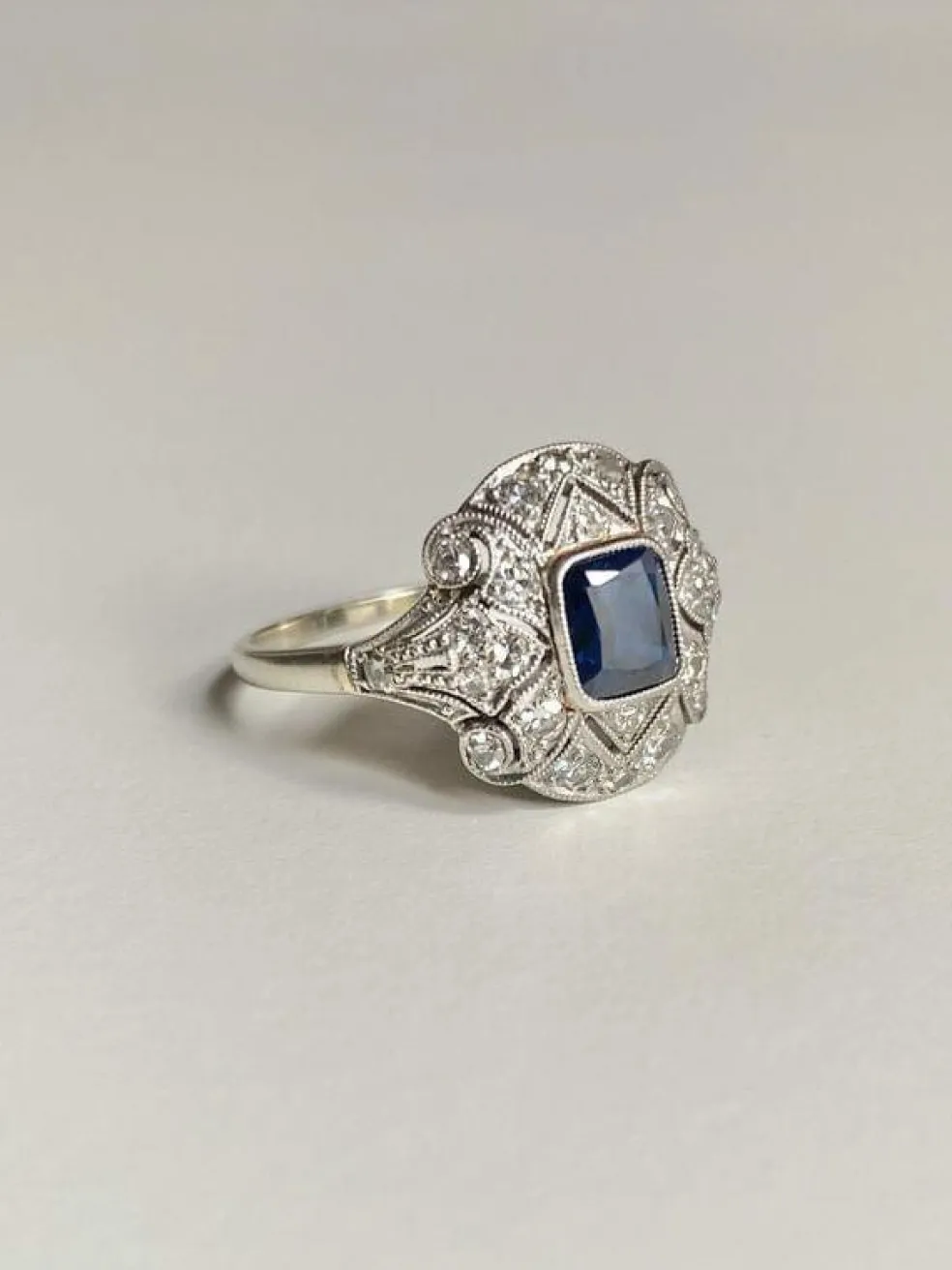 Bague Art Déco en or blanc et platine