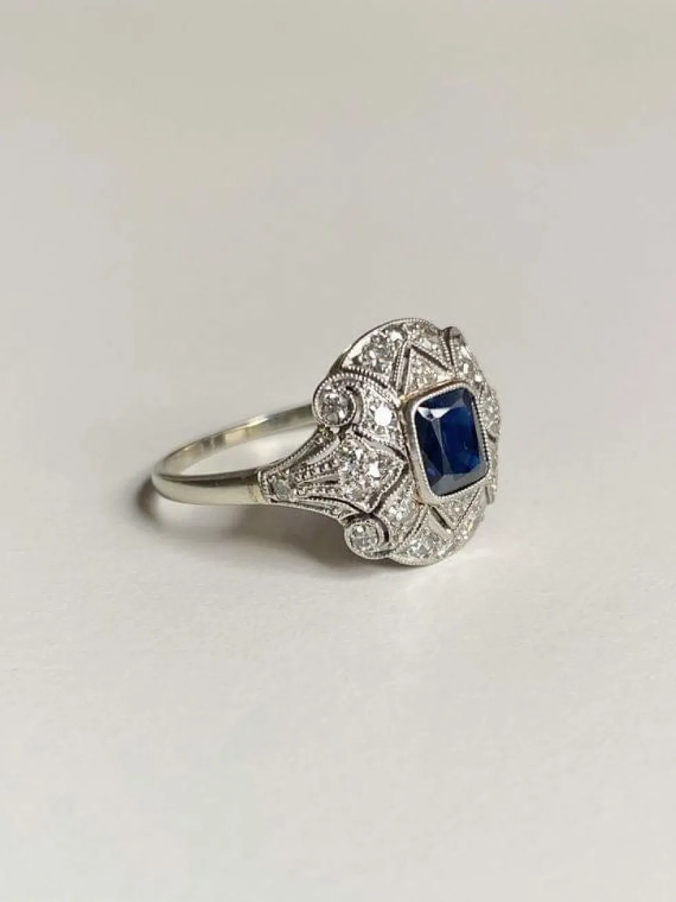 Bague Art Déco en or blanc et platine