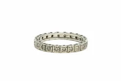 Bague Art Déco en or blanc 18 carats sertie de diamants