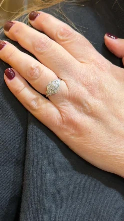 Bague art déco en or blanc et diamants