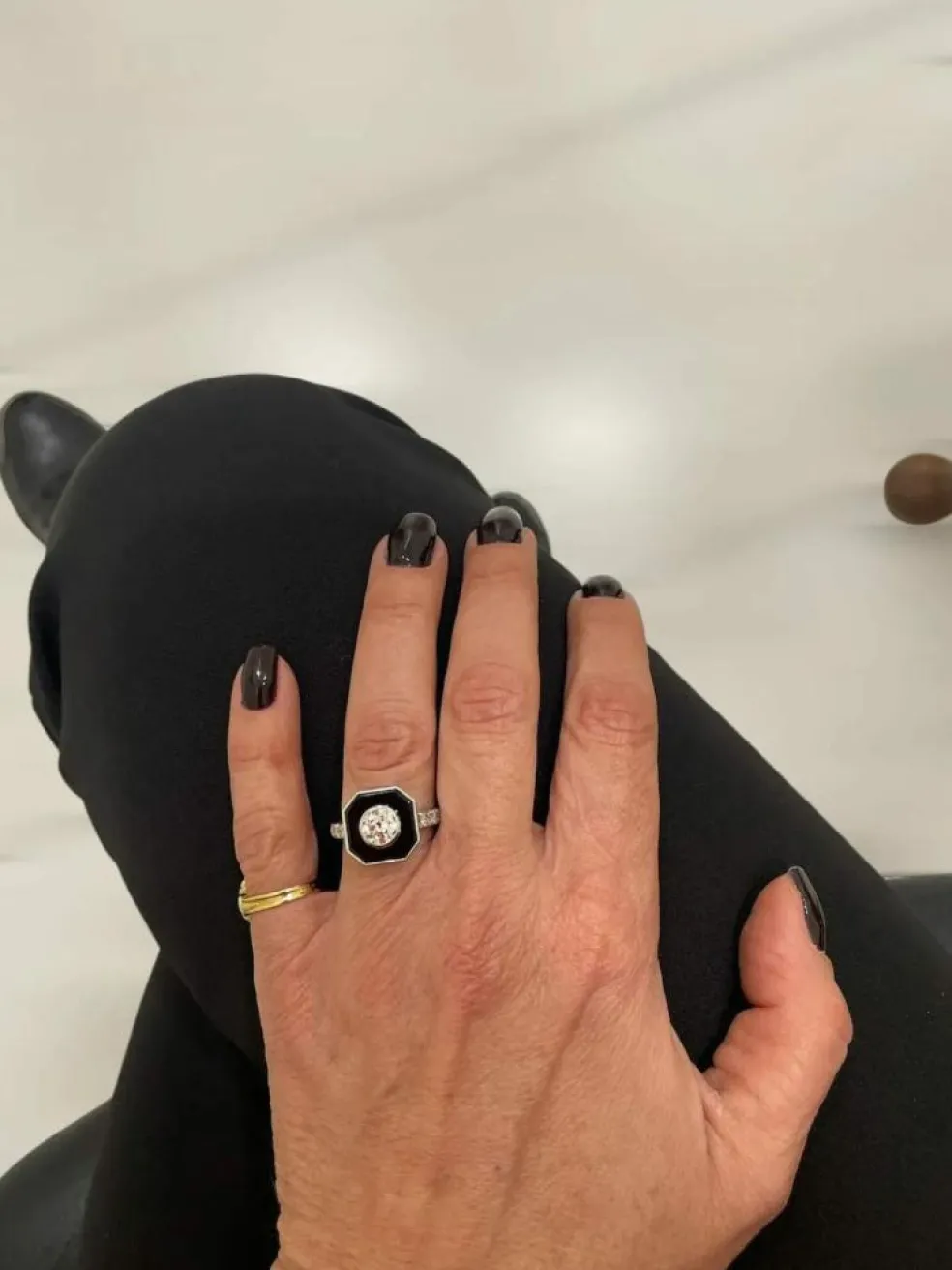 Bague Art Déco en or et diamants de 1,05 carat avec onyx