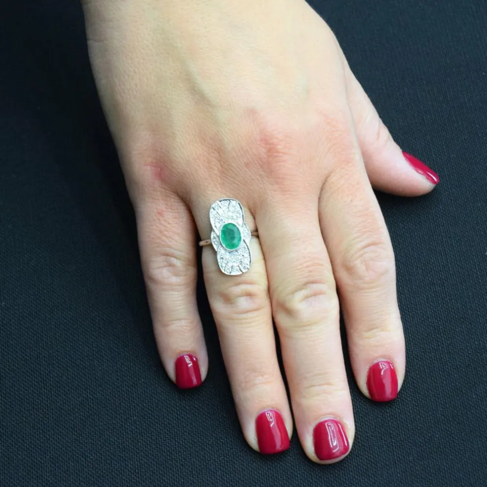 Bague Art Déco en or et émeraude