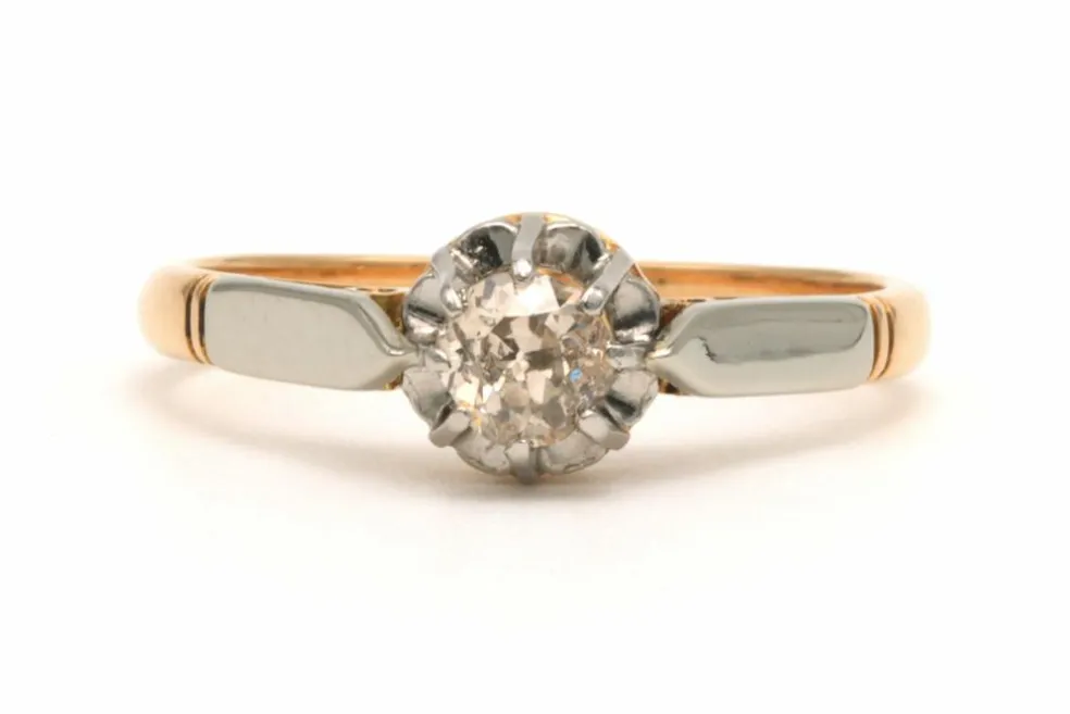 Bague Art Déco en or jaune 18 carats sertie d'un diamant (+/- 0.28 ct)
