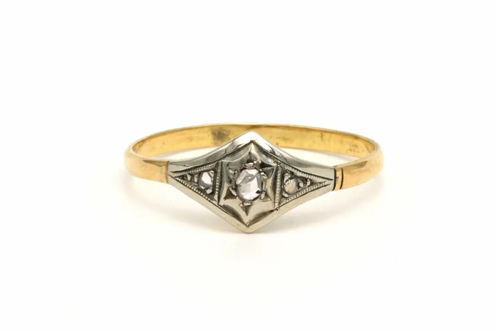 Bague Art Déco en or jaune et blanc 18 carats sertie de diamants