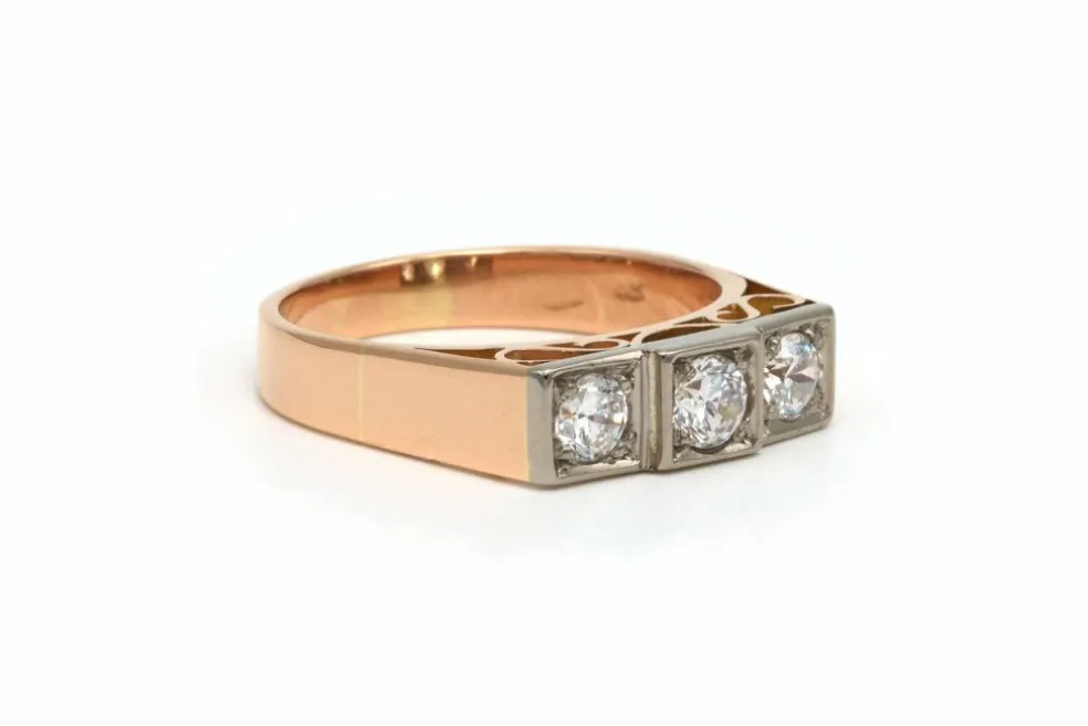 Bague Art Déco en or jaune et blanc 18 carats sertie de diamants