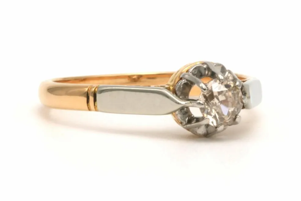 Bague Art Déco en or jaune 18 carats sertie d'un diamant (+/- 0.28 ct)