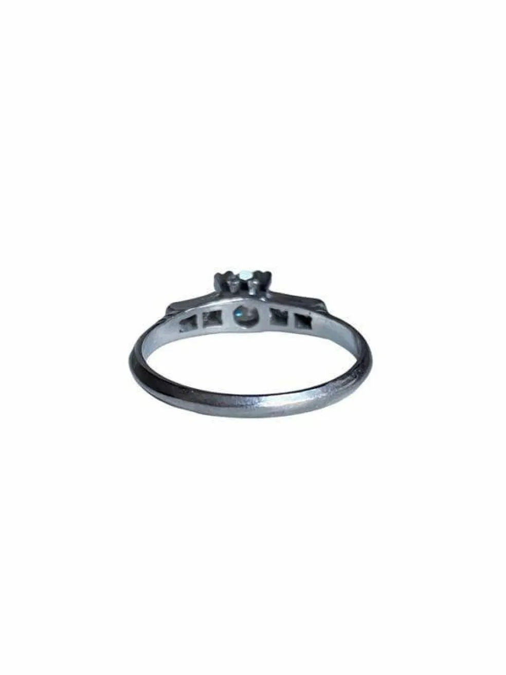 Bague art déco en platine et diamants