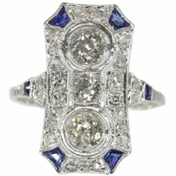 Bague Art Déco en platine et diamants