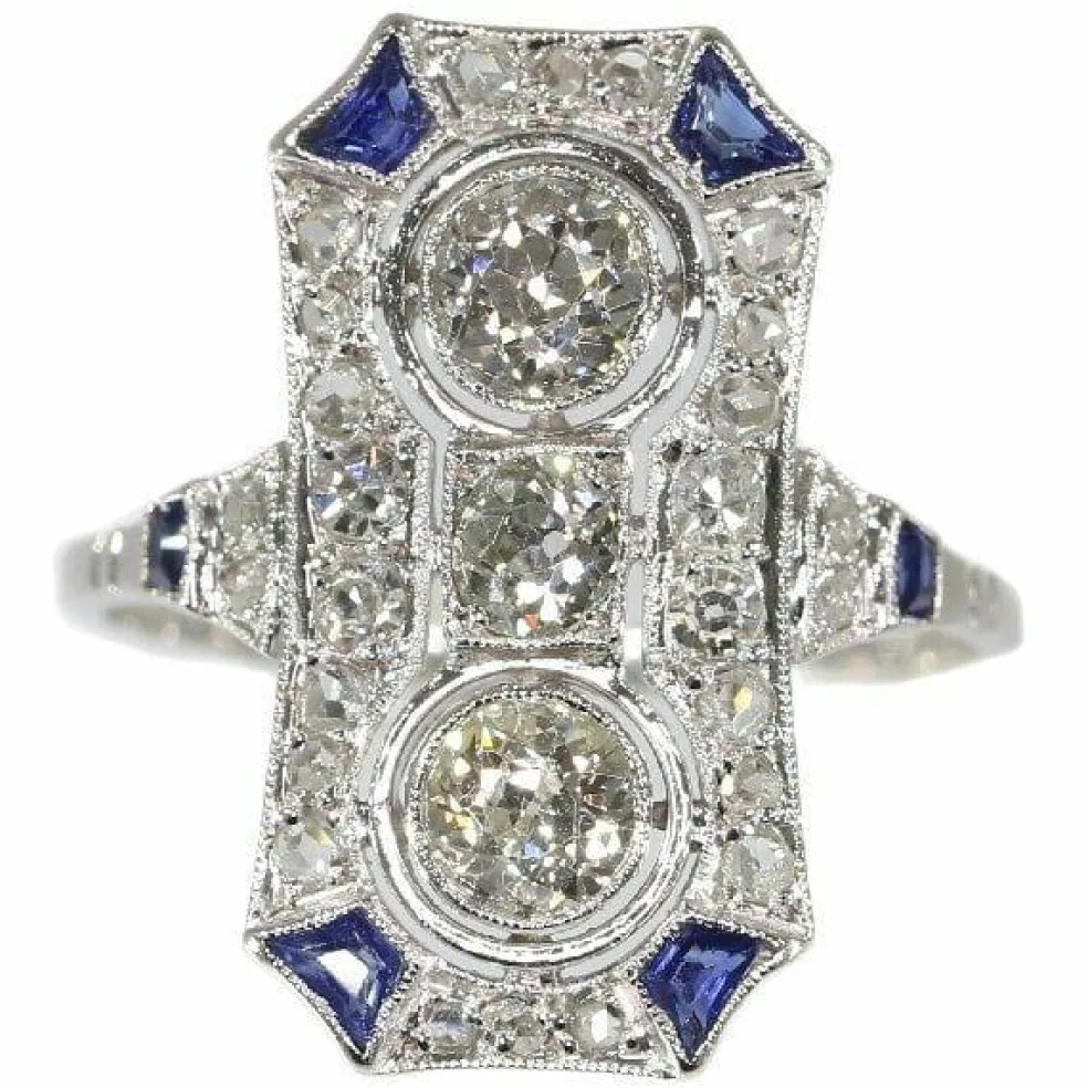 Bague Art Déco en platine et diamants