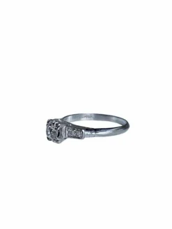 Bague art déco en platine et diamants