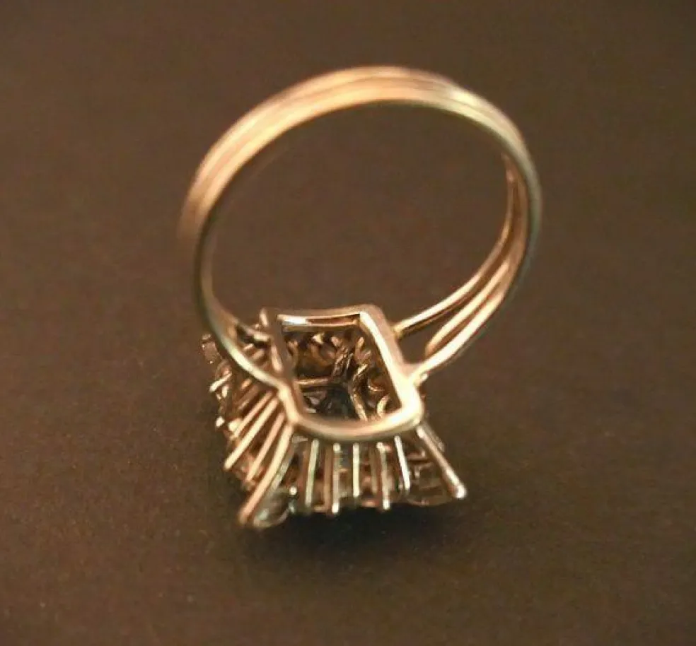 Bague Art Déco en platine, aigue marine et diamants
