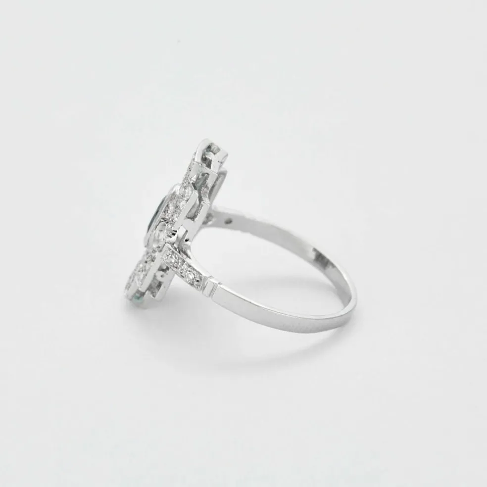Bague Art déco en platine, saphir et diamants