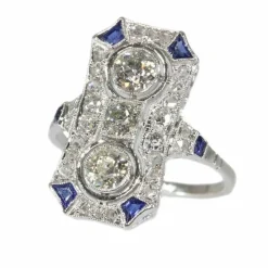 Bague Art Déco en platine et diamants