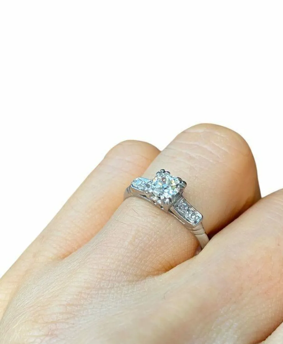 Bague art déco en platine et diamants