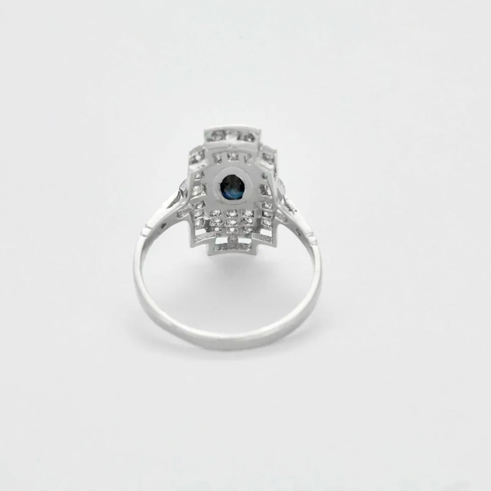 Bague Art déco en platine, saphir et diamants