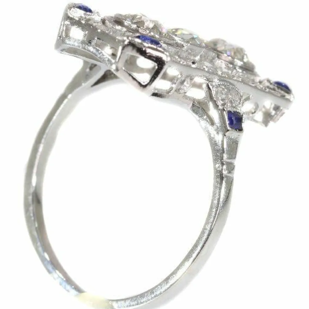 Bague Art Déco en platine et diamants