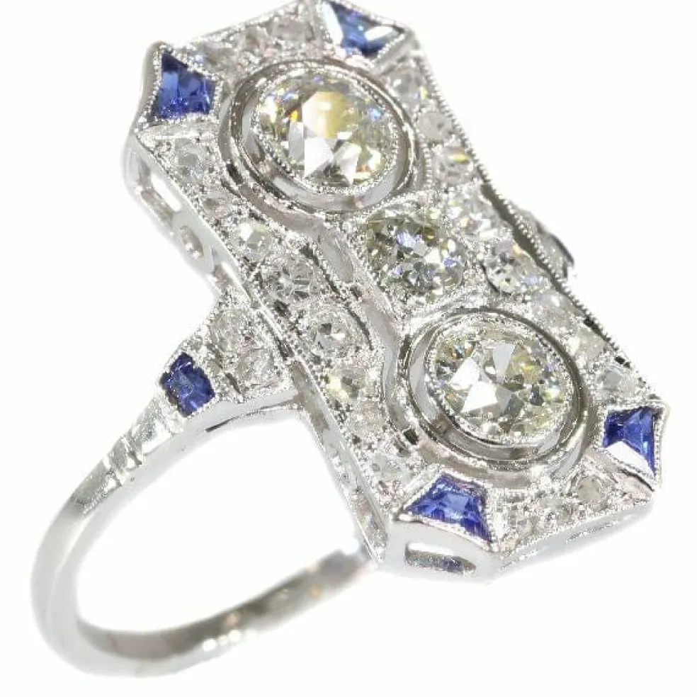 Bague Art Déco en platine et diamants