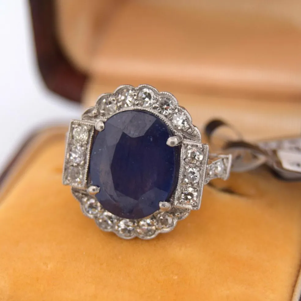 Bague Art Déco en saphir et diamant