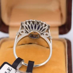 Bague Art Déco en saphir et diamant