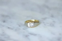 Bague Art Déco escalier deux ors et diamant