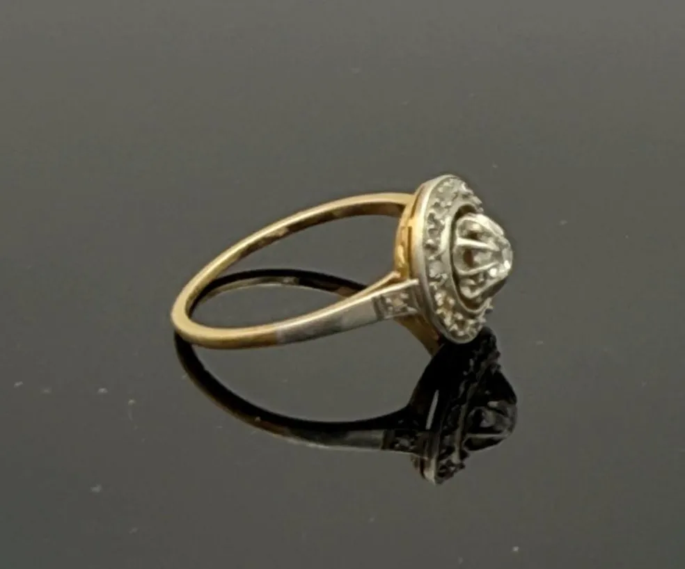 Bague Art Déco française en or jaune et platine avec diamants